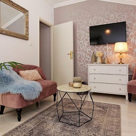 Apartment Ambroz Вела Лука Екстериор снимка