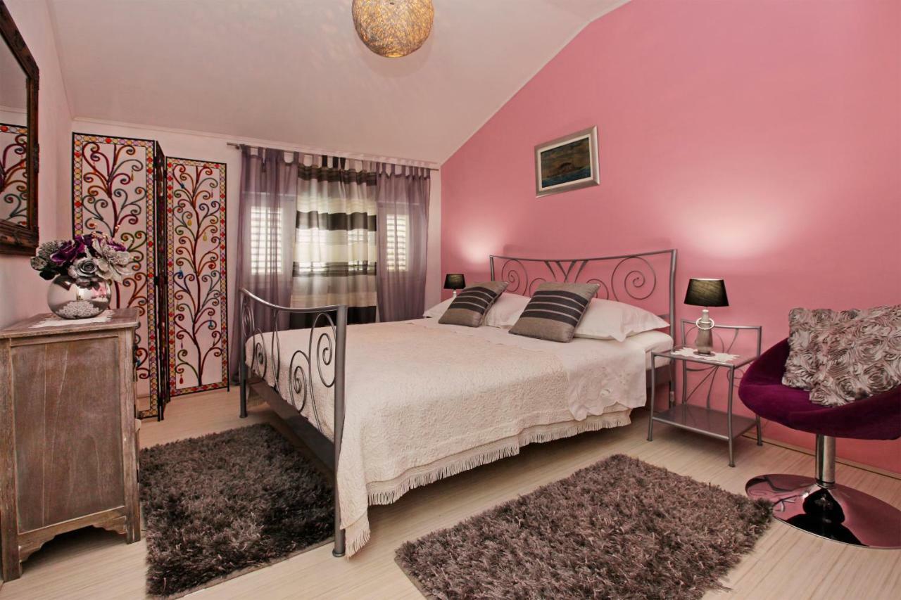 Apartment Ambroz Вела Лука Екстериор снимка