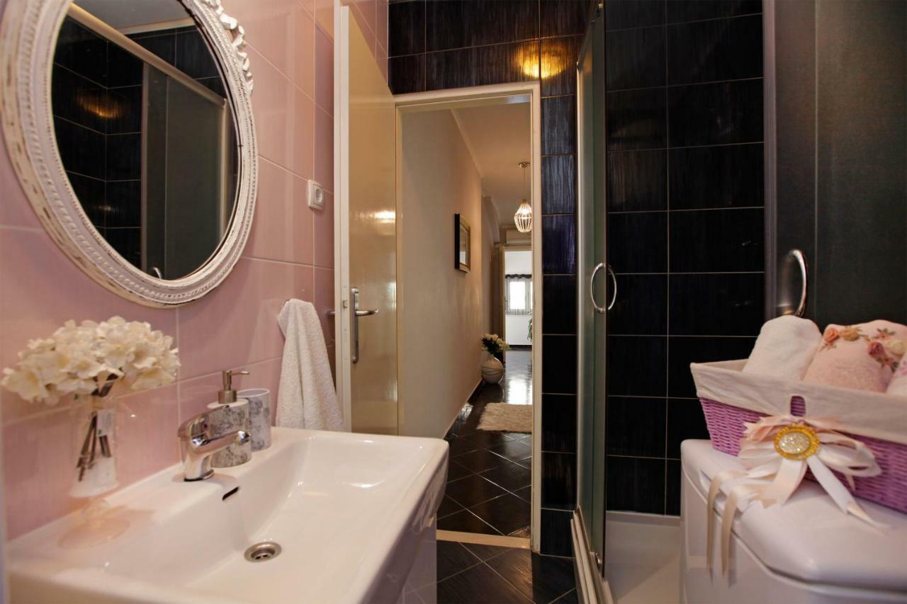 Apartment Ambroz Вела Лука Екстериор снимка